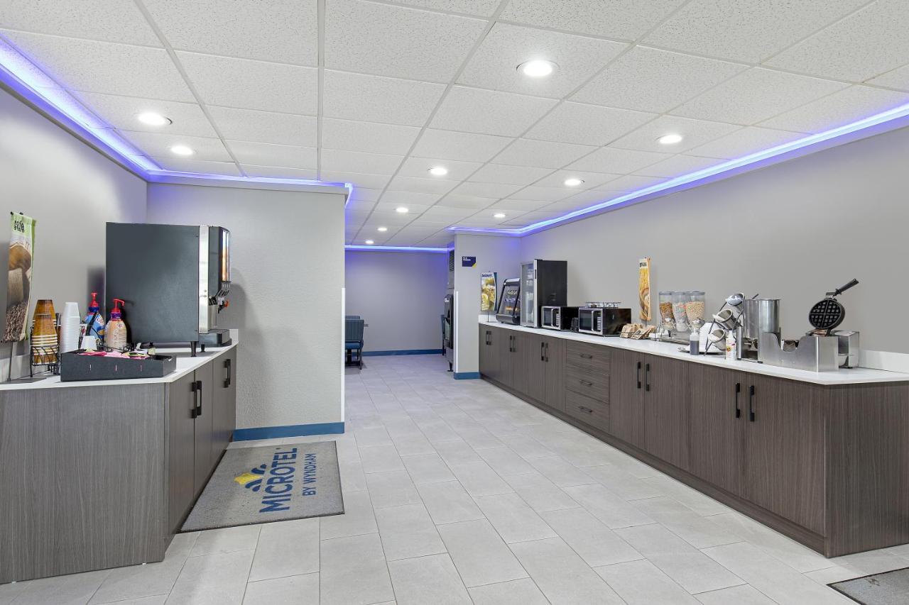 Microtel Inn & Suites By Wyndham Manchester - Newly Renovated Exterior foto