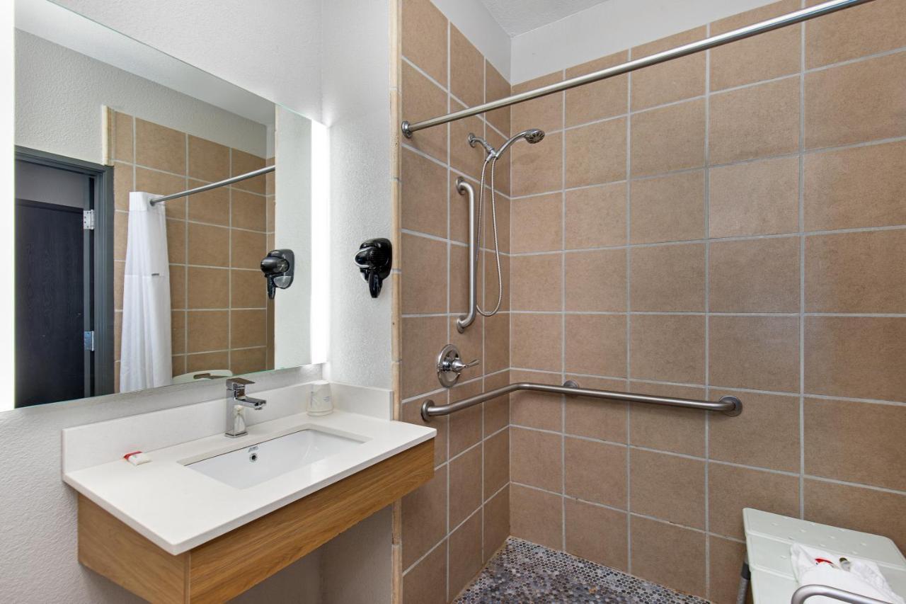 Microtel Inn & Suites By Wyndham Manchester - Newly Renovated Exterior foto